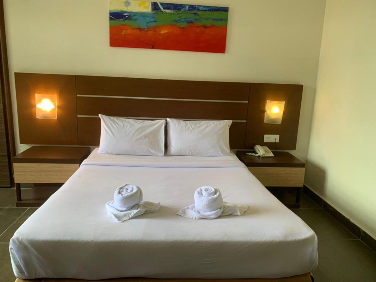 Bella Vista Express Hotel Pantai Cenang  Εξωτερικό φωτογραφία
