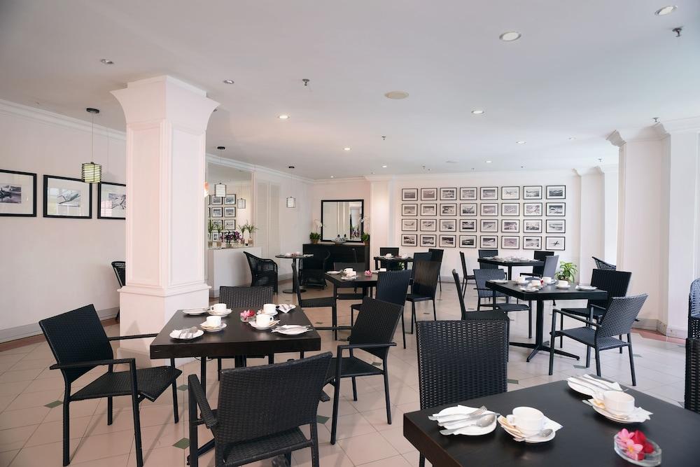 Bella Vista Express Hotel Pantai Cenang  Εξωτερικό φωτογραφία