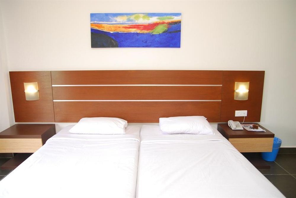 Bella Vista Express Hotel Pantai Cenang  Εξωτερικό φωτογραφία