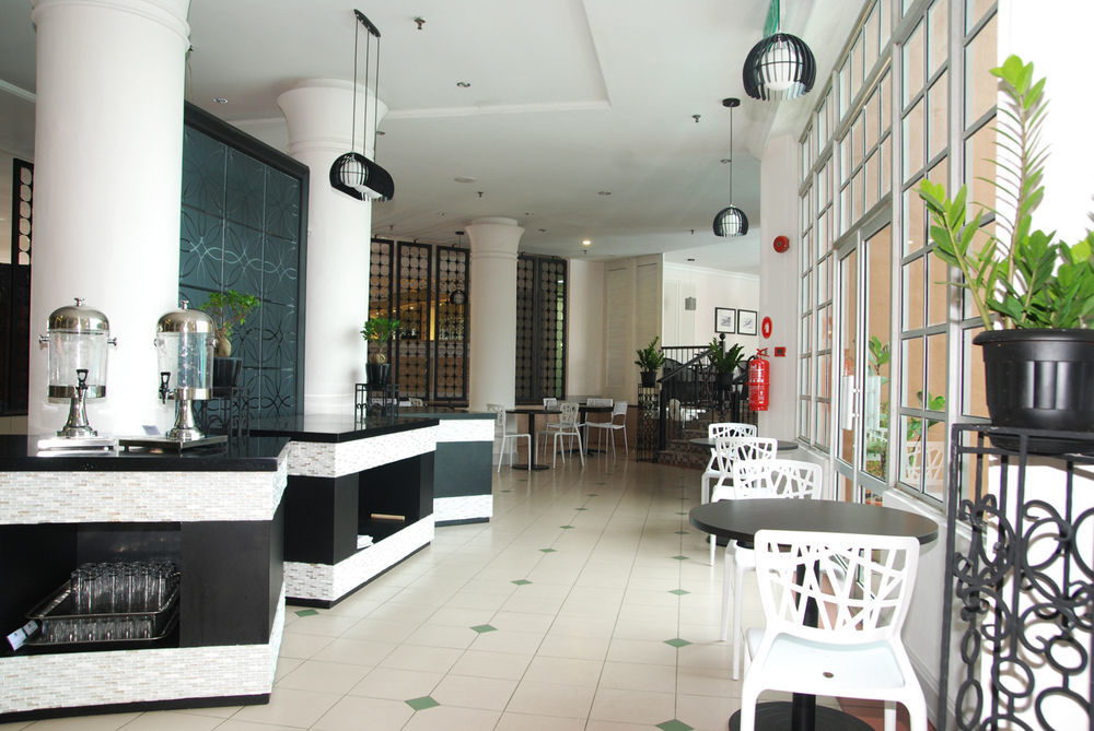 Bella Vista Express Hotel Pantai Cenang  Εξωτερικό φωτογραφία